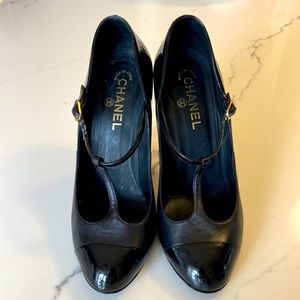 CHANEL Vintage T-Strap Pumps (Mary Janes)